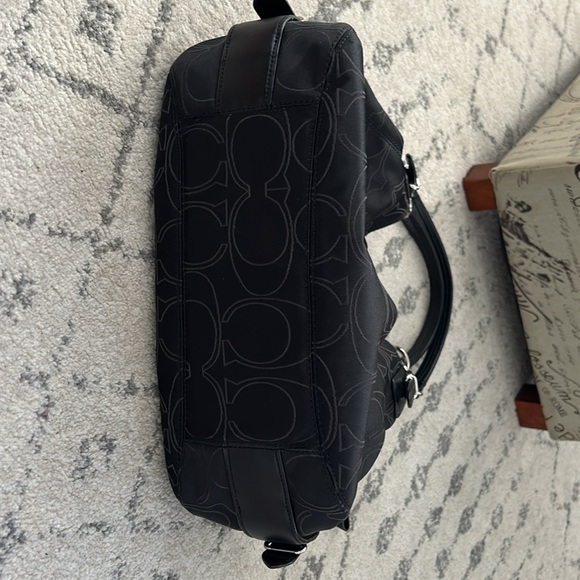 Coach purse - Picture 2 of 4